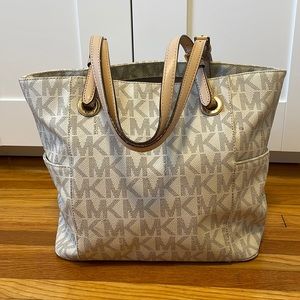 Authentic Gently Used Michael Kors White Tote Bag